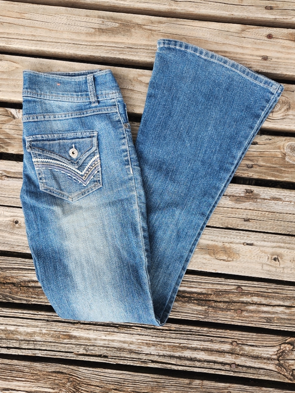 Mudd 1 Medium Wash Bootcut Flare Jeans Stretchy Comfy Casual No Holes